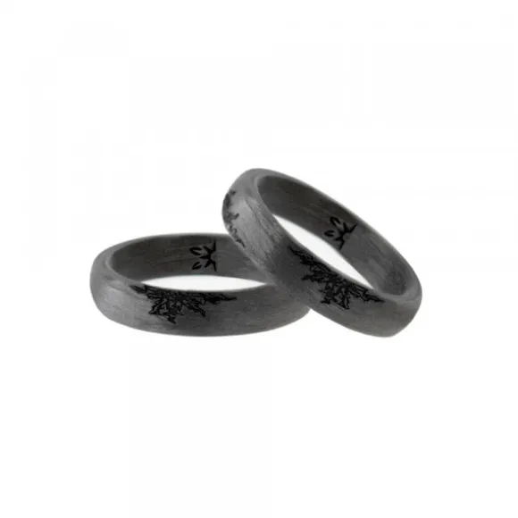 Anillo Carbono Negro con 4 Eguzkilores