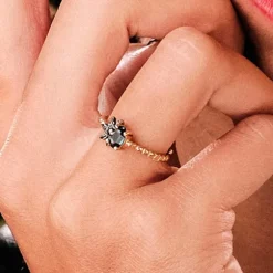 Anillo Ghor Plata Dorada y Zafiro