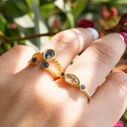 Anillo Trendy Plata Dorada y Zafiro