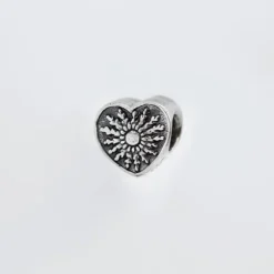 Charm Corazón de Eguzkilore de Plata