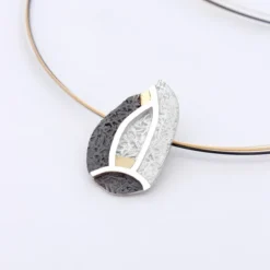 Colgante Almendra Vitoria Plata y Lámina de Oro