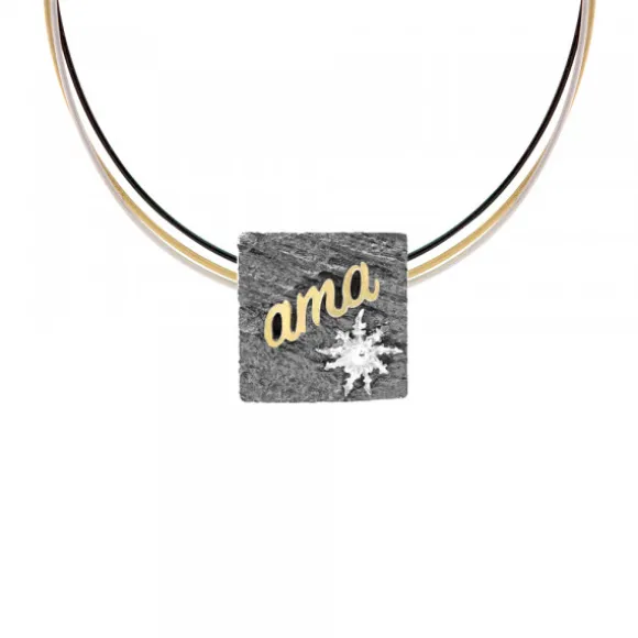 Colgante Ama Cuadrado Lámina de Oro