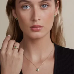 Colgante Eguzkilore Oro con Esmeralda