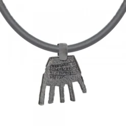 Colgante Mano de Irulegi Rutenio 30mm y Cordón Caucho 4mm