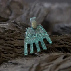 Colgante Mano de Irulegi Verde 20mm y Caucho