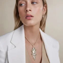 Colgante Mari Grande Plata Dorada y Circonitas Blancas