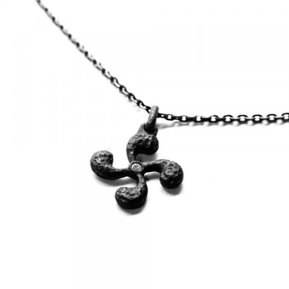 Colgante Mini Lauburu de Plata 14mm con Circonita