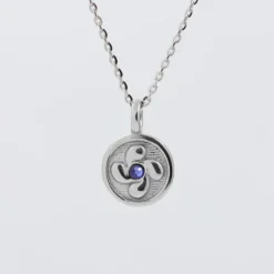 Colgante Mini Lauburu Plata y Circonita Azul