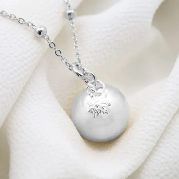 Llamador de Ángeles Bola Plateada con Cadena