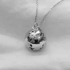 Llamador de Ángeles con Bebé de Plata