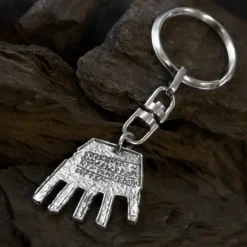 Llavero Mano de Irulegi Plata