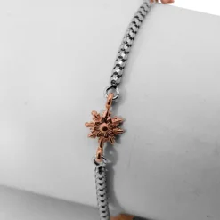 Pulsera de Plata con 3 Eguzkilore Rosas y Cadena Semirígida