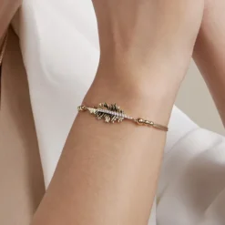 Pulsera Mari Plata Dorada y Circonitas Blancas