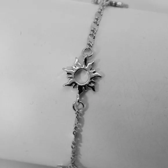 Pulsera Mountain de Plata con 3 Eguzkilore
